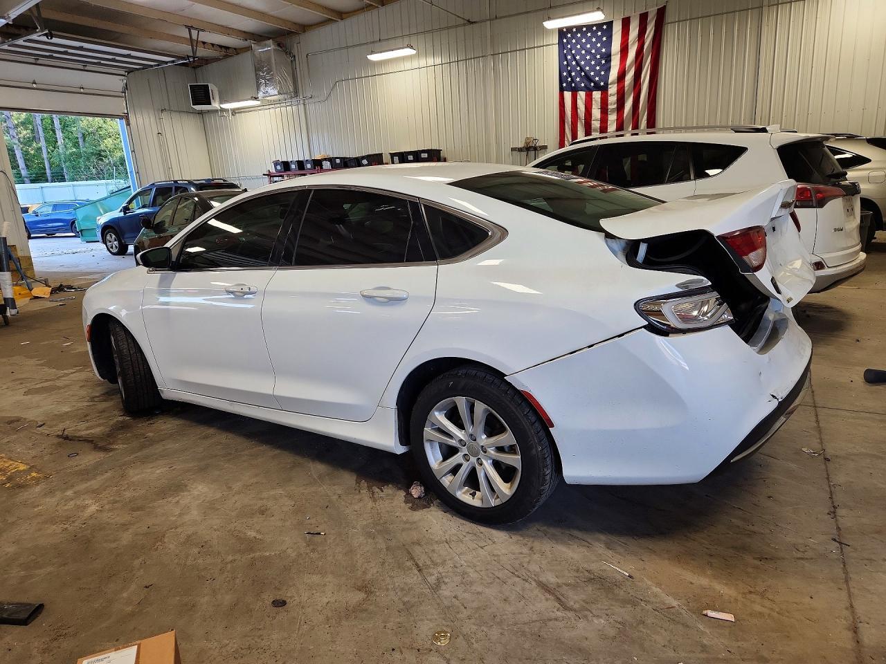 2015 Chrysler 200 Limited - Image 2