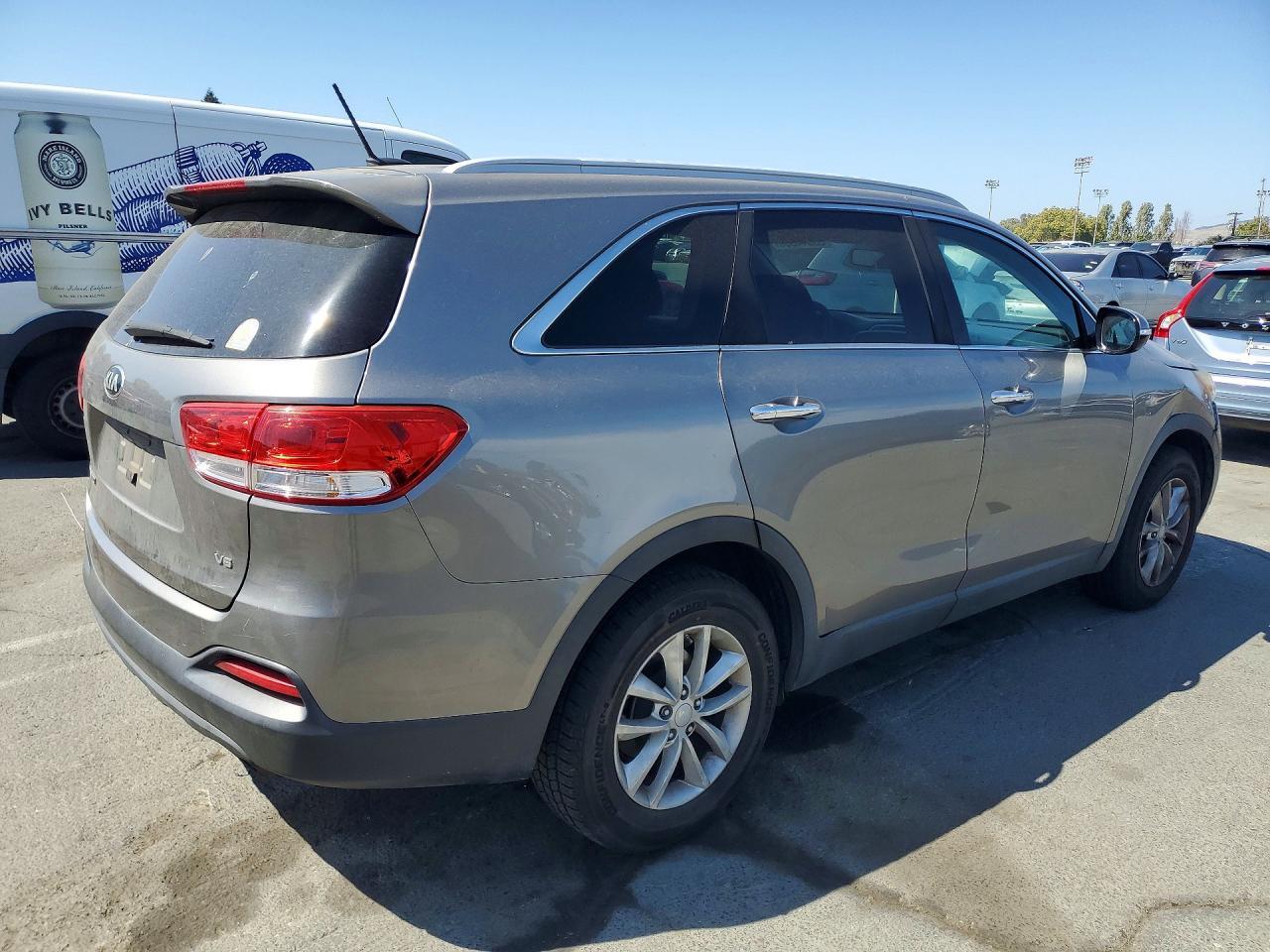 2017 Kia Sorento Lx V6 - Фото 3