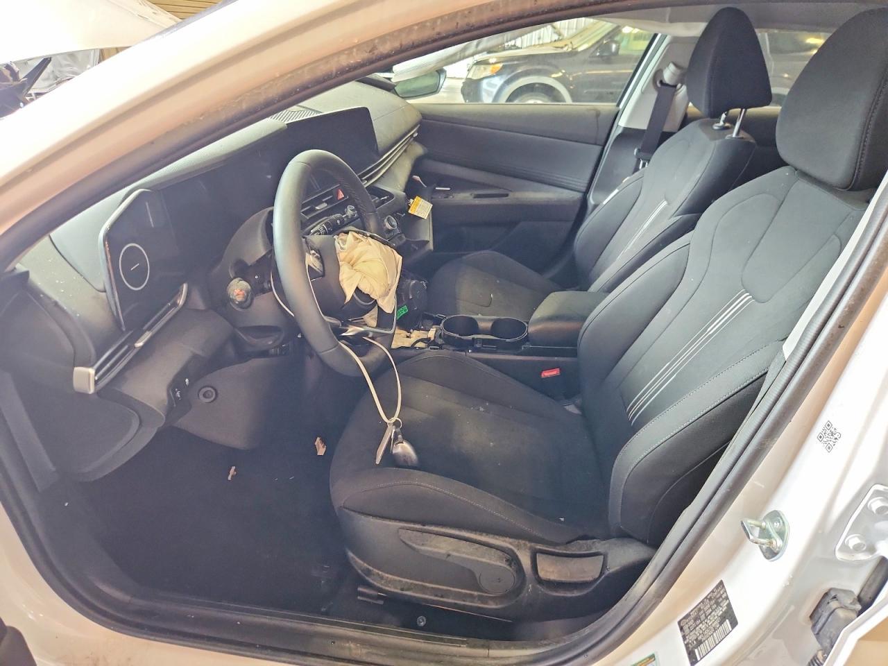 2025 Hyundai Elantra Sel - Фото 7