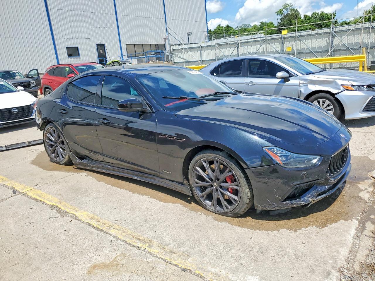 2020 Maserati Ghibli S - Фото 4