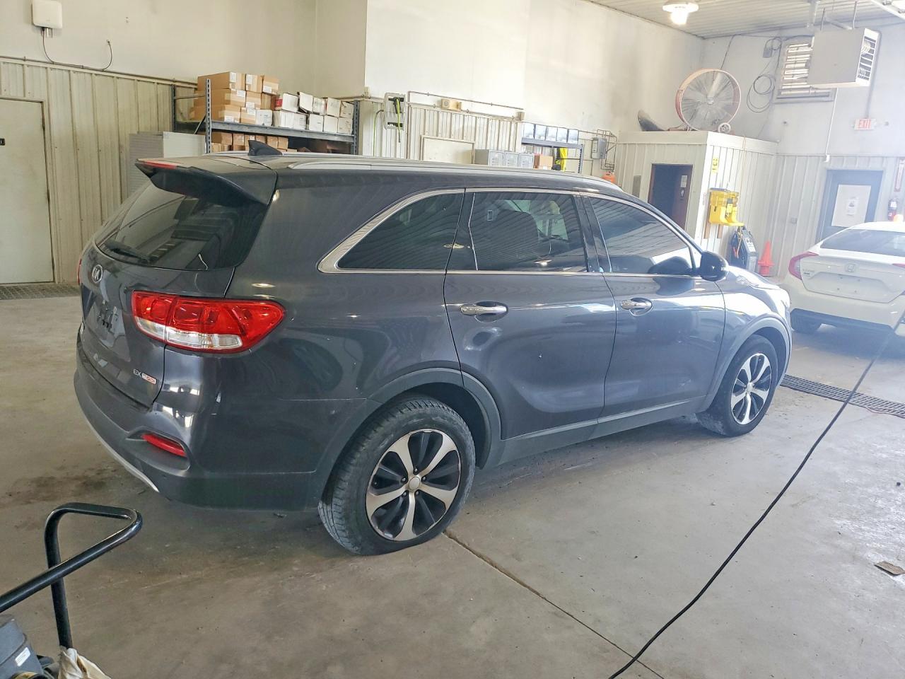 2016 Kia Sorento Ex - Фото 3