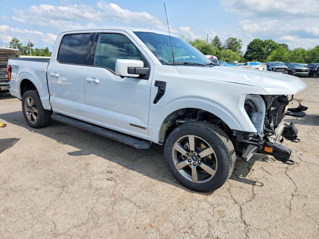 2025 Ford F150 Lariat - Фото 4