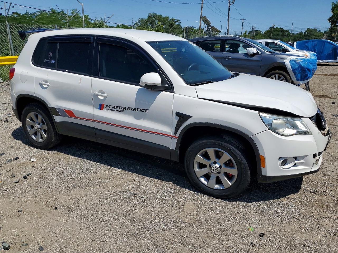 2010 Volkswagen Tiguan S - Image 4