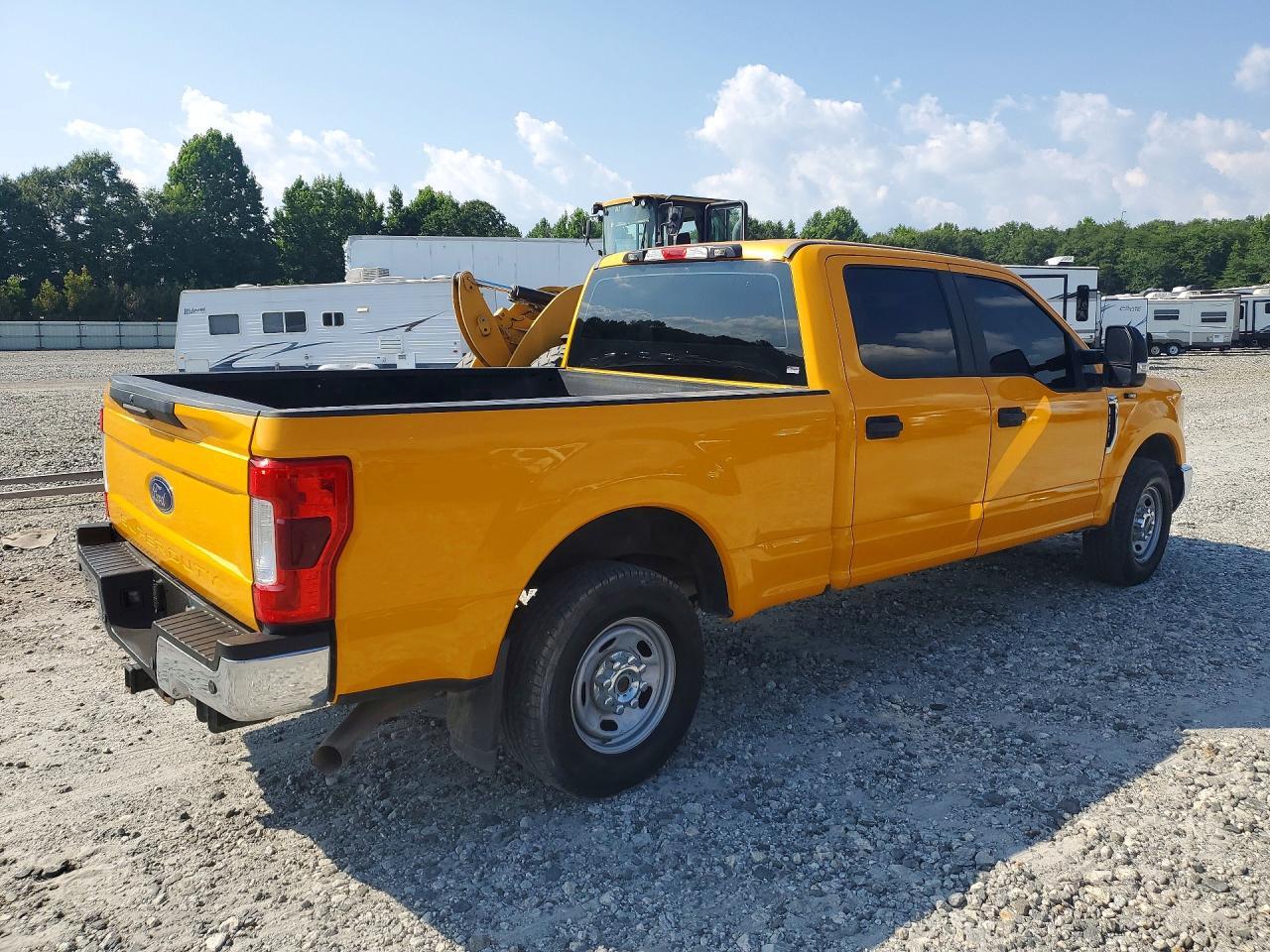 2019 Ford F250 Super Duty - Image 3