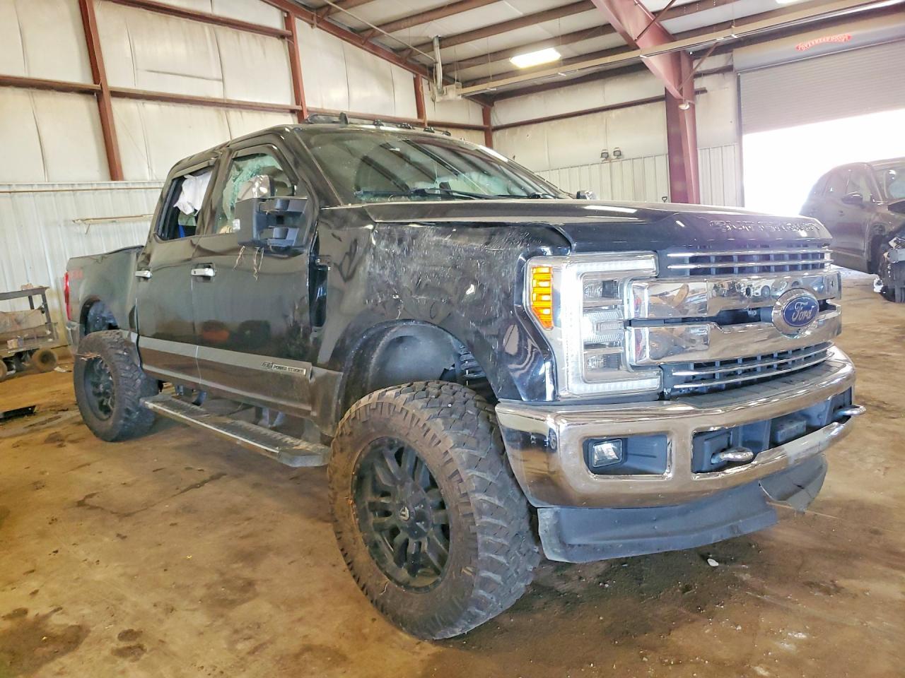 2019 Ford F350 Super Duty - Фото 4
