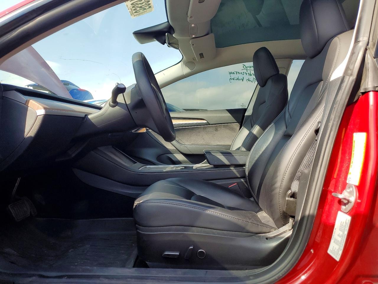 2023 Tesla Model 3 - Image 7