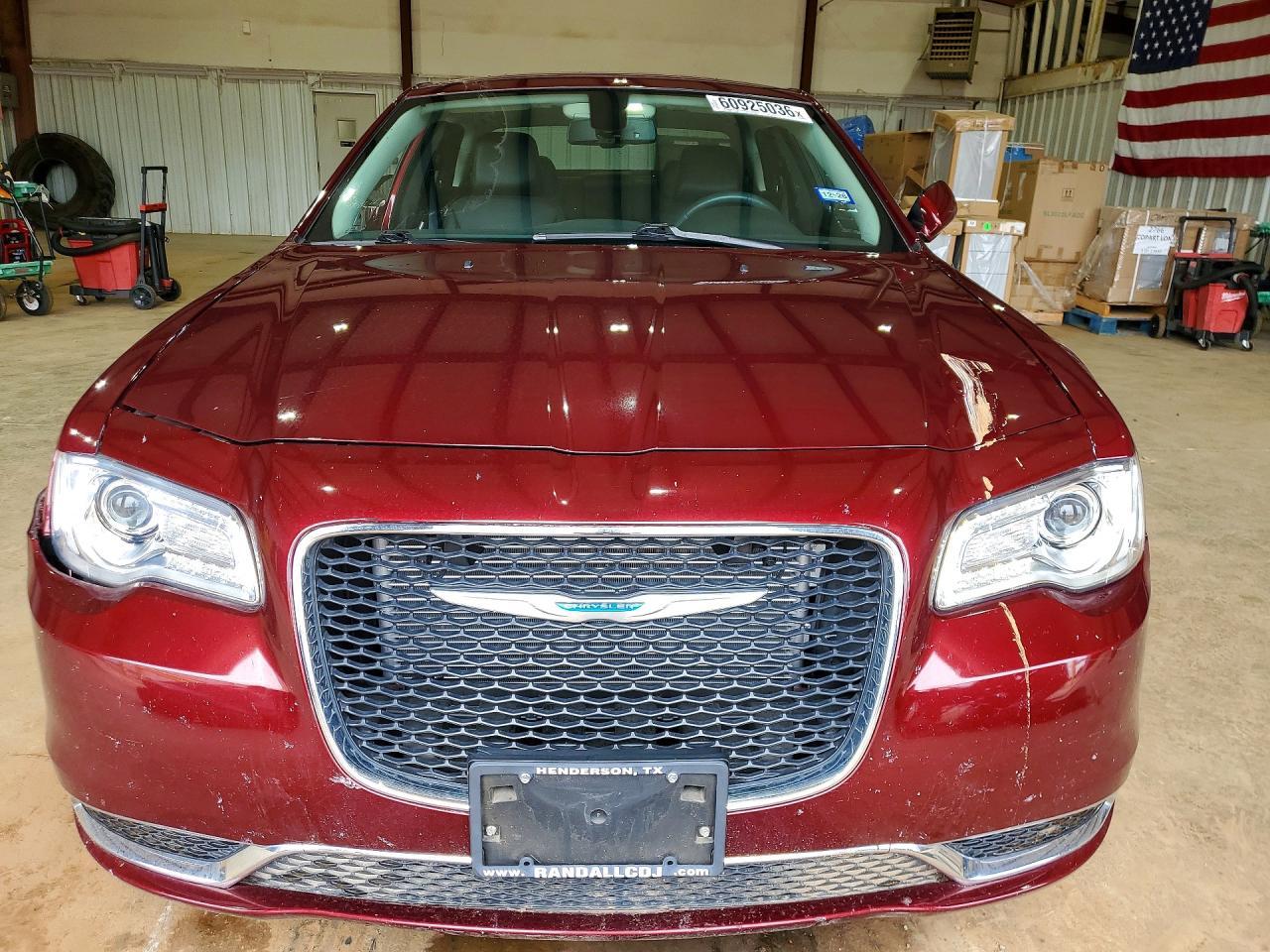 2017 Chrysler 300 Limited - Фото 5