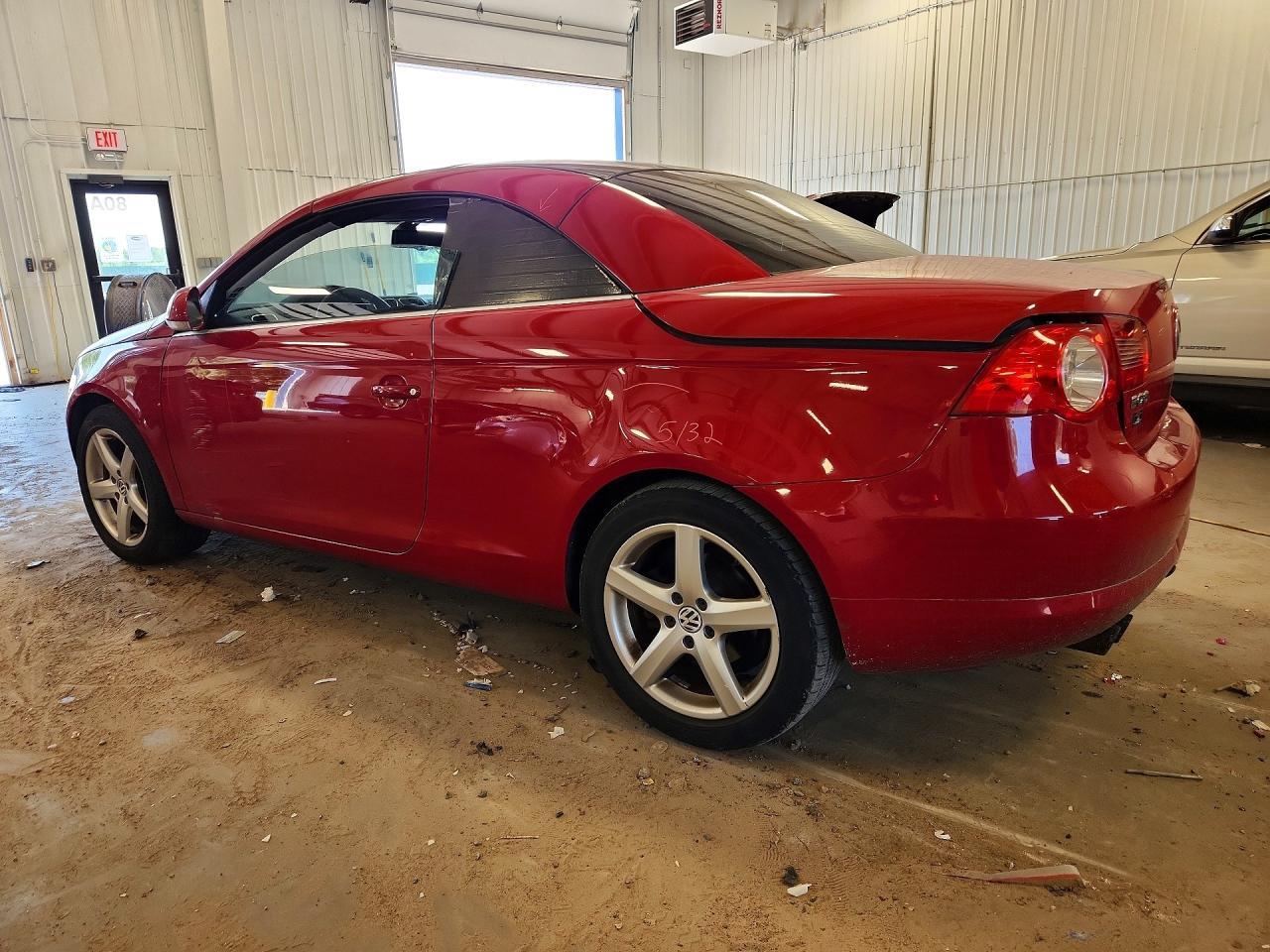 2007 Volkswagen Eos 2.0T Sport - Фото 2