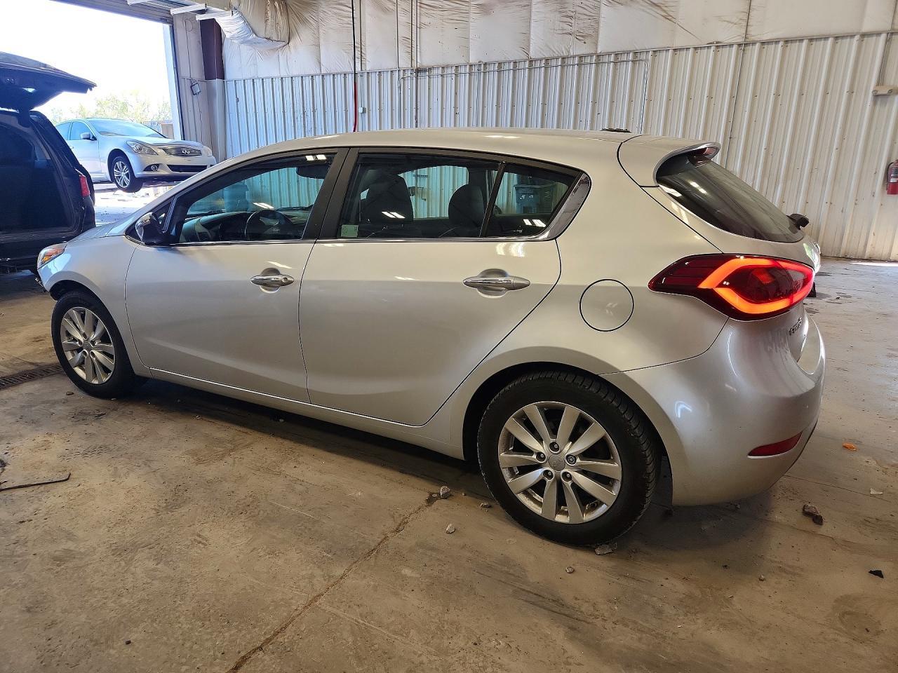2014 Kia Forte Ex - Image 2