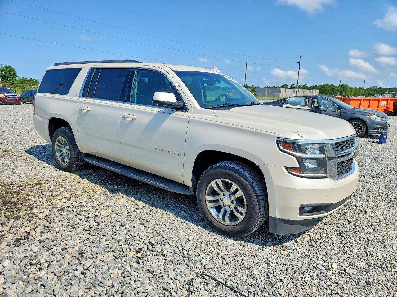 2015 Chevrolet Suburban C1500 Lt - Image 4