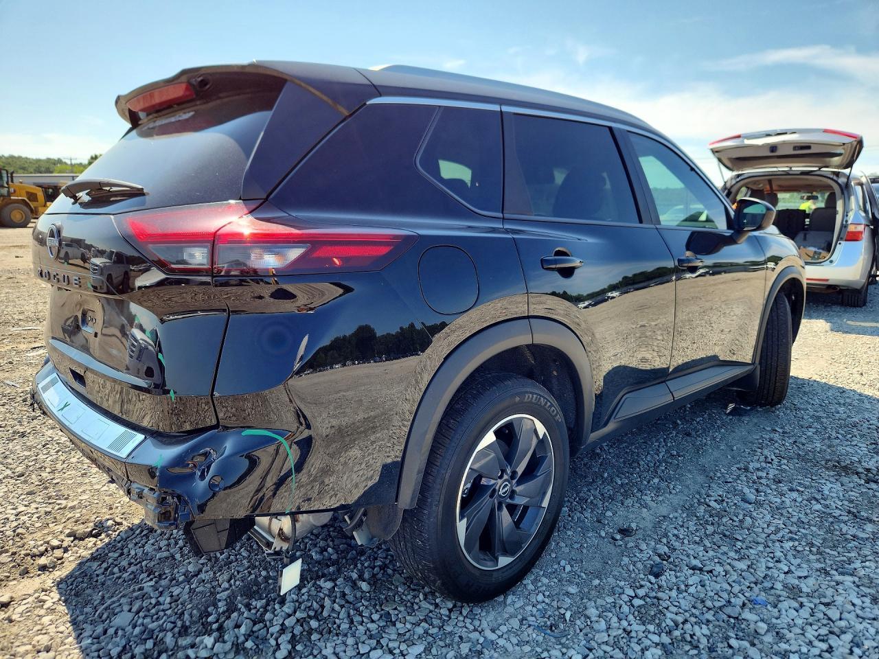 2025 Nissan Rogue Sv - Image 3
