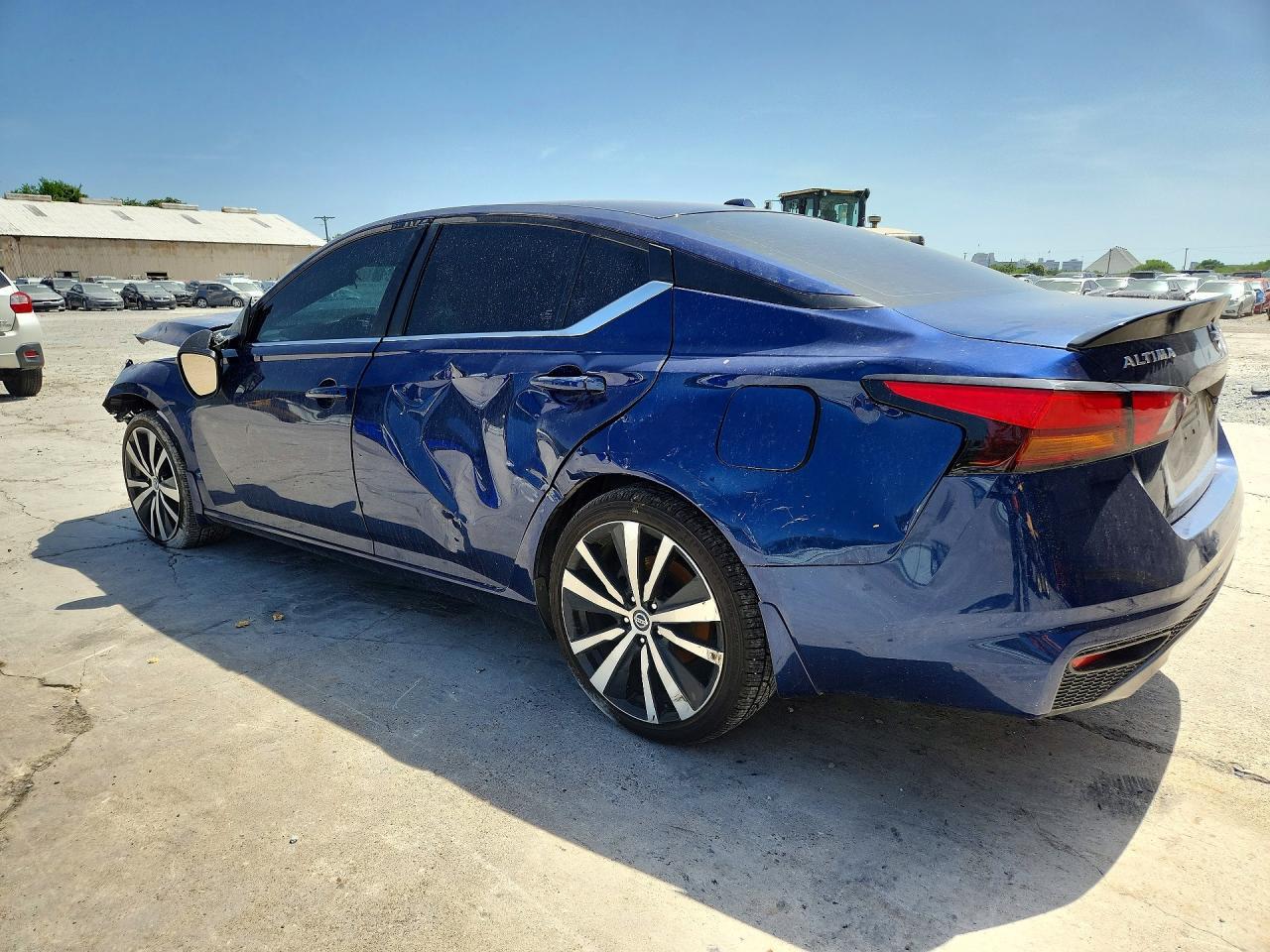2020 Nissan Altima Sr - Image 2