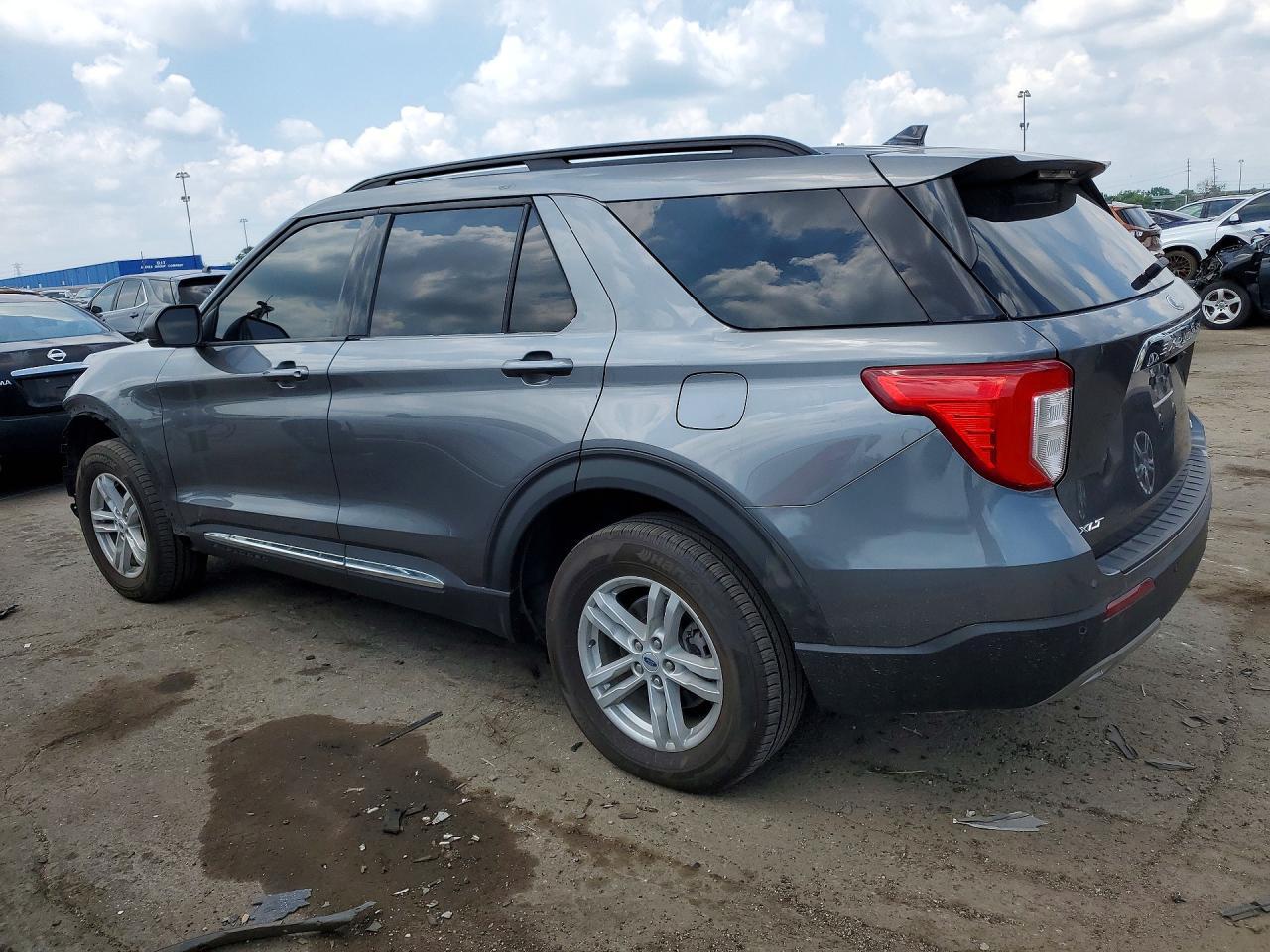 2024 Ford Explorer Xlt - Image 2