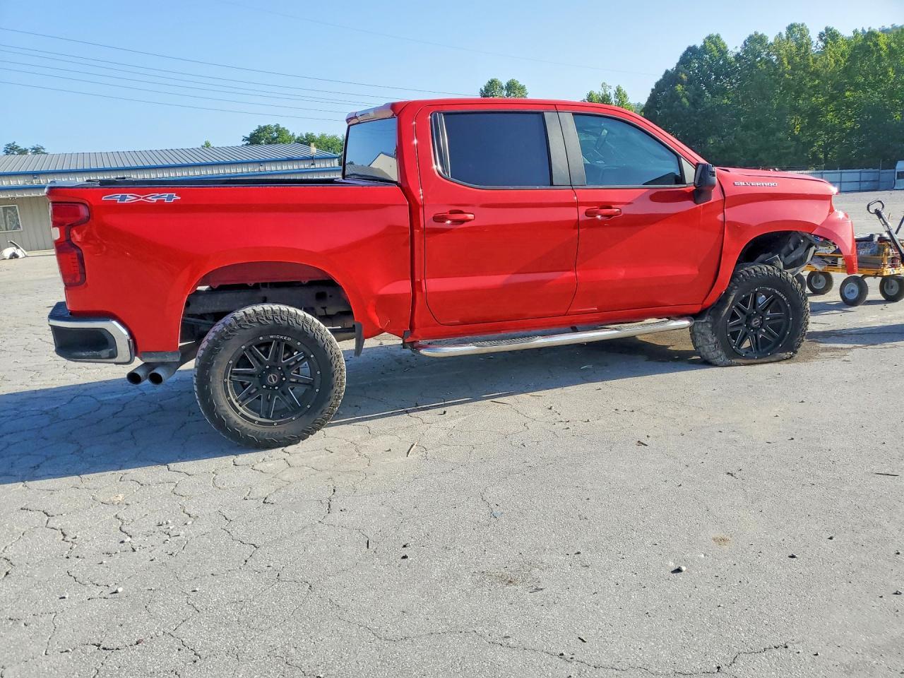 2019 Chevrolet Silverado K1500 Lt - Image 3