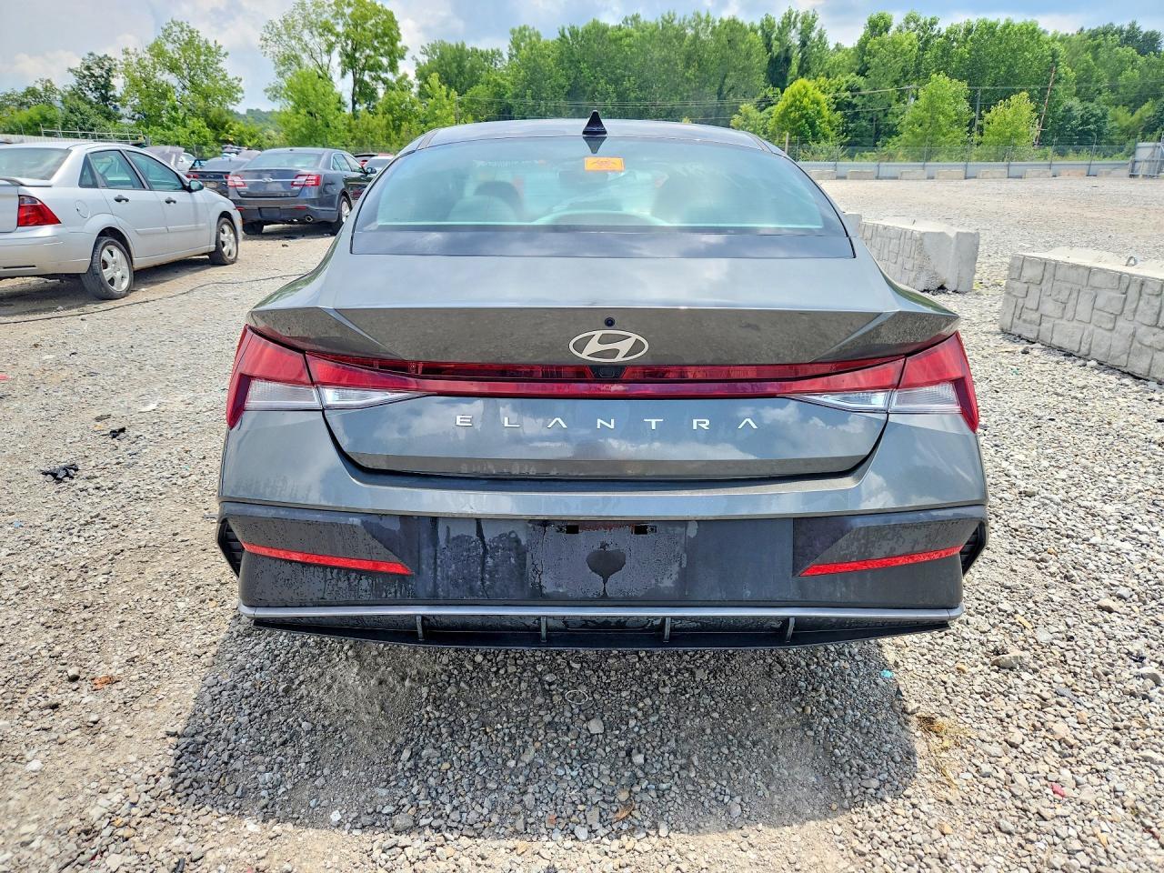 2024 Hyundai Elantra Sel - Image 6