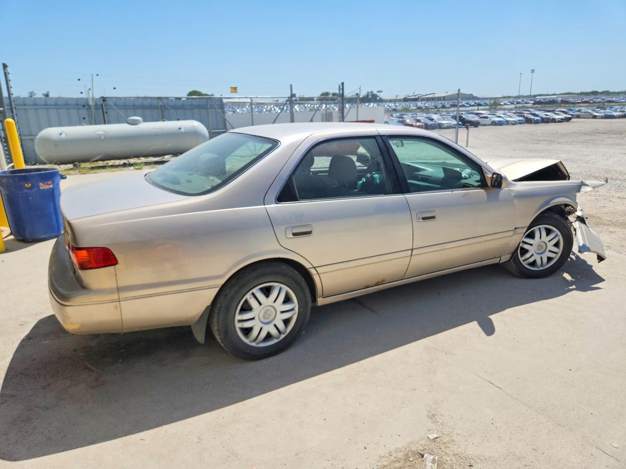 2001 Toyota Camry Ce - Image 3