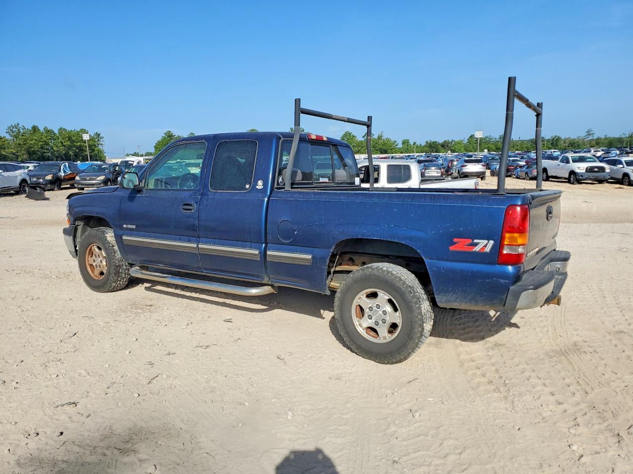 1999 Chevrolet Silverado K1500 - Image 2