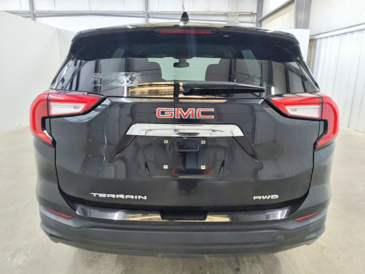 2022 GMC Terrain Sle - Image 6