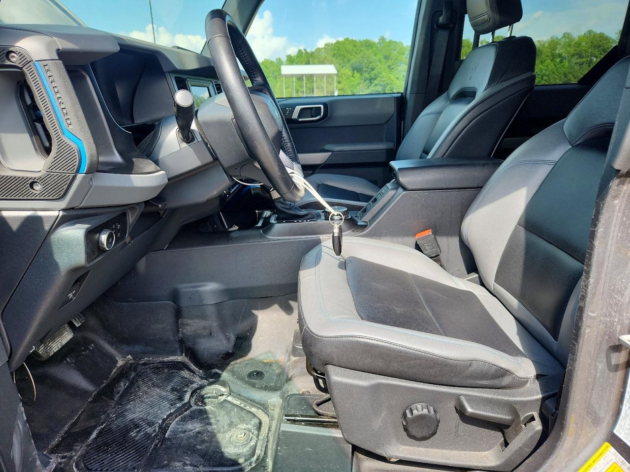 2023 Ford Bronco Base - Image 7