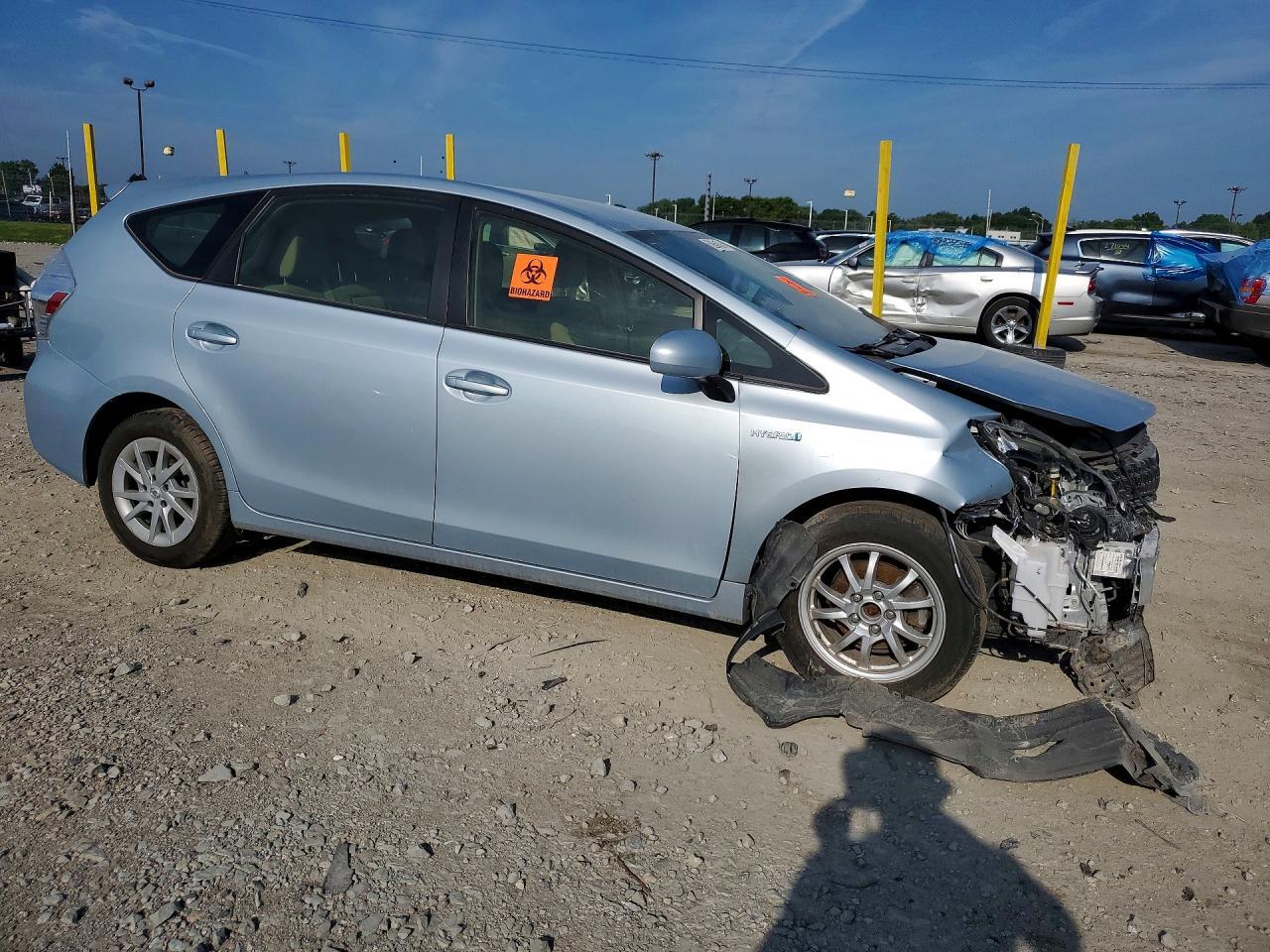2013 Toyota Prius V Three - Image 4