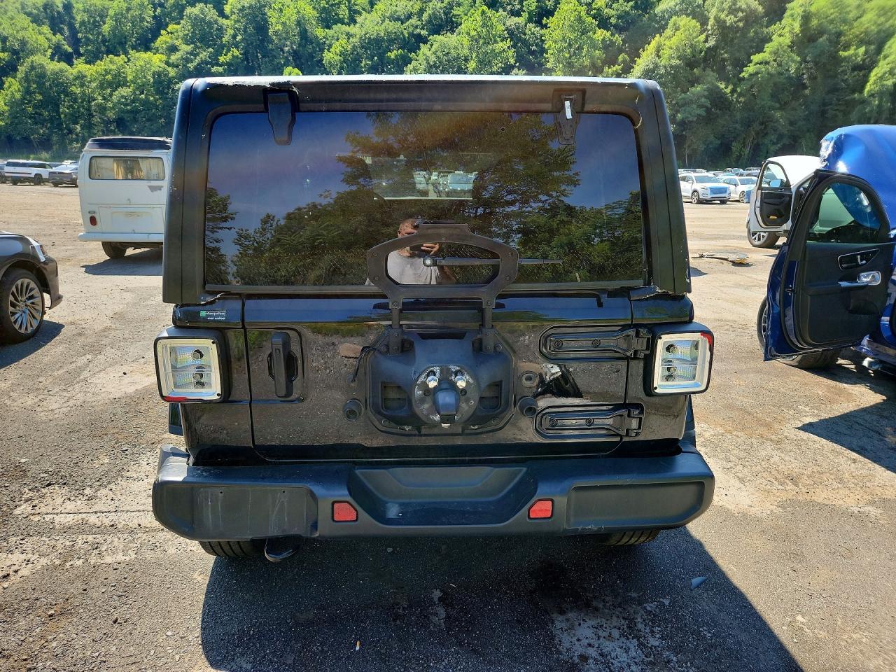 2023 Jeep Wrangler Sahara - Фото 6