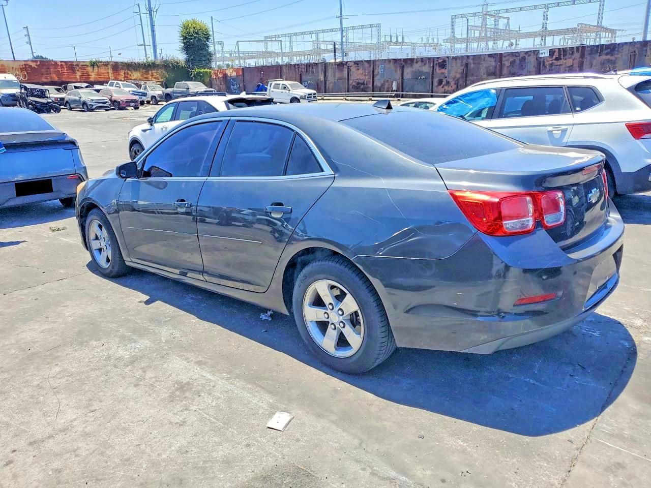 2014 Chevrolet Malibu Ls - Фото 2