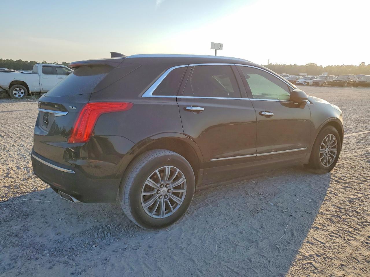 2017 Cadillac Xt5 Luxury - Фото 3
