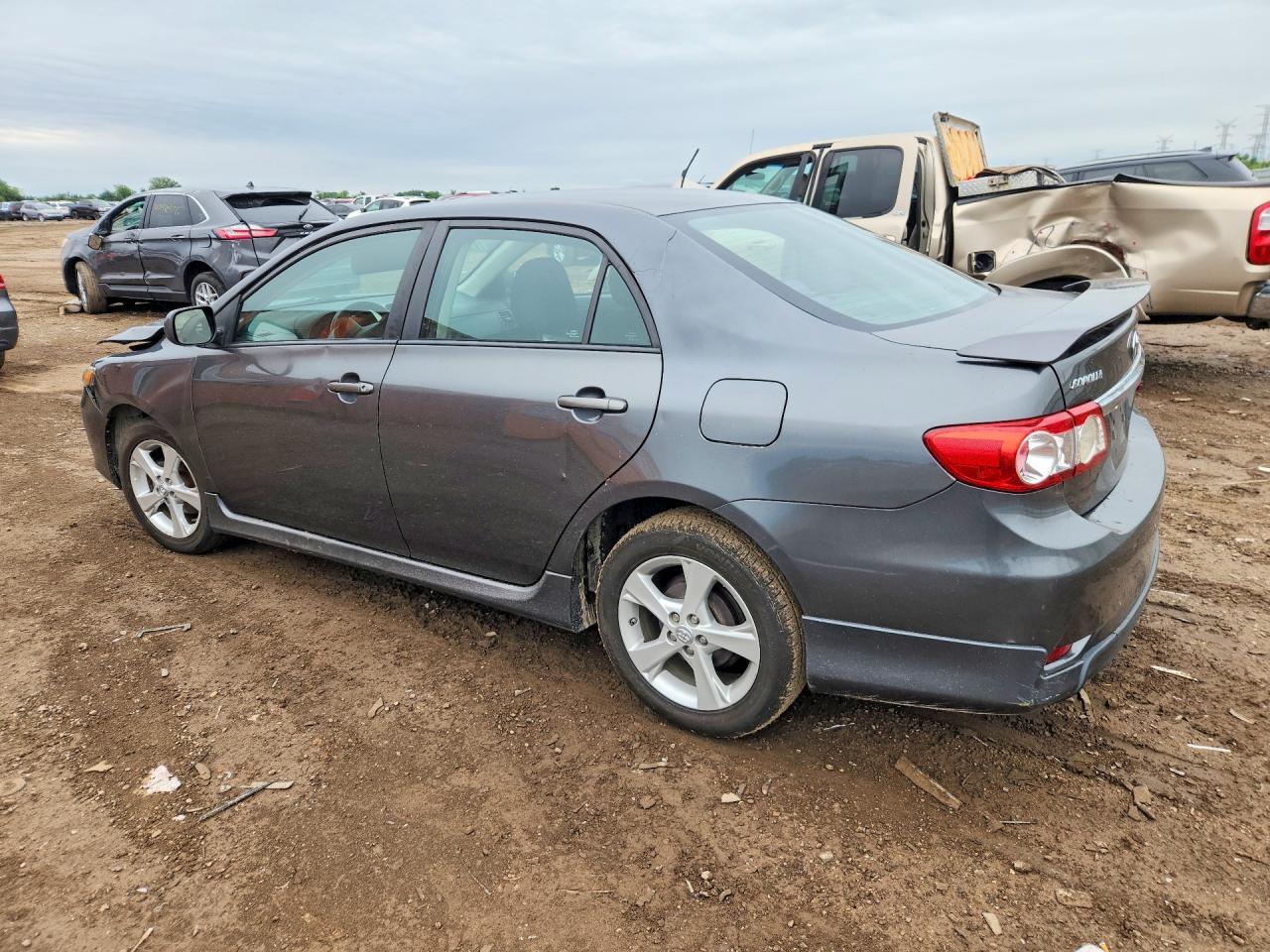 2013 Toyota Corolla S - Фото 2
