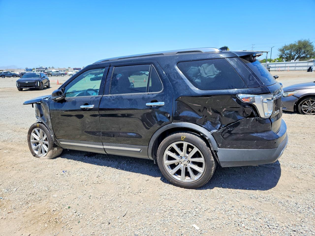 2016 Ford Explorer Limited - Image 2
