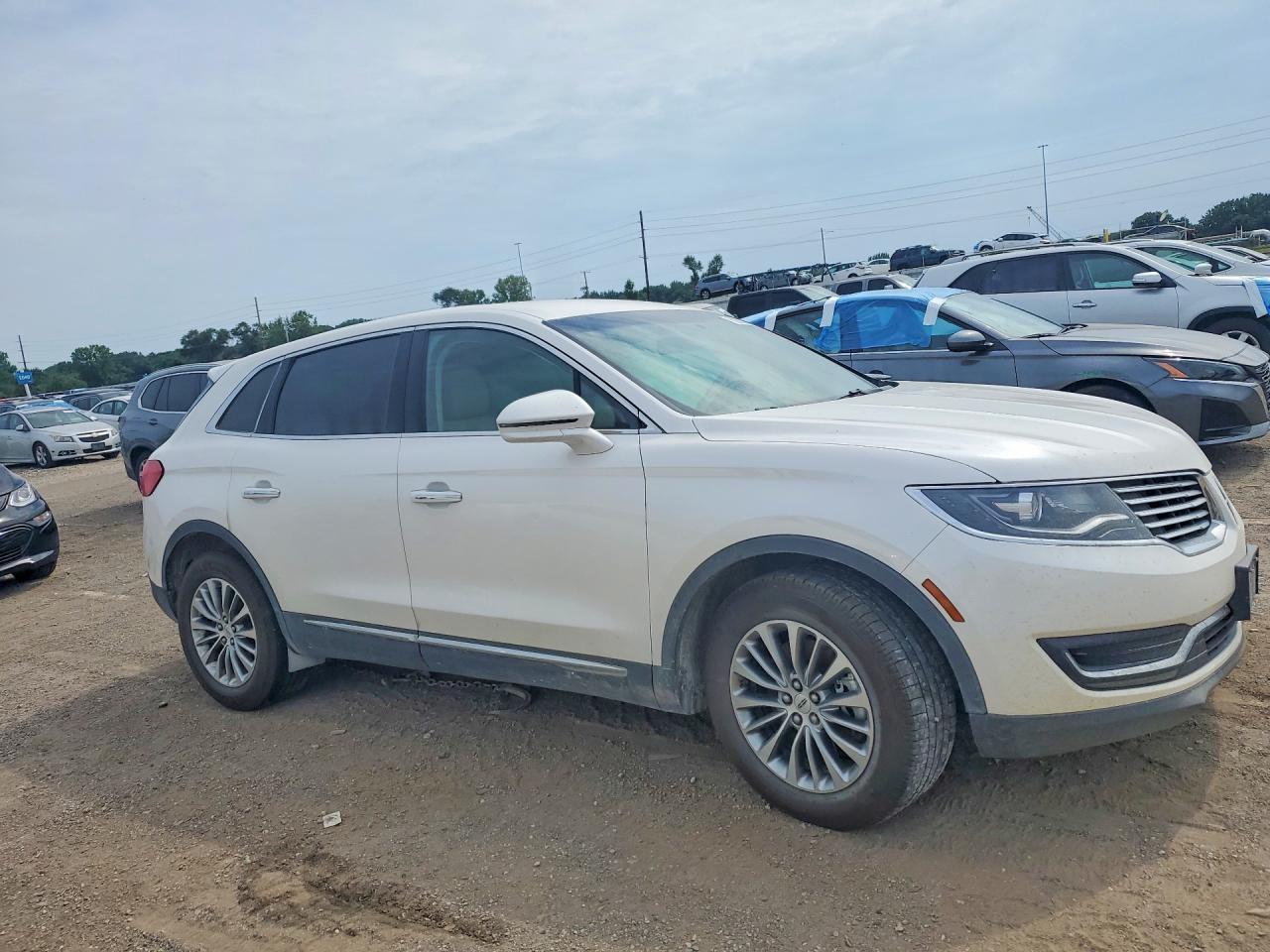 2017 Lincoln Mkx Select - Image 4