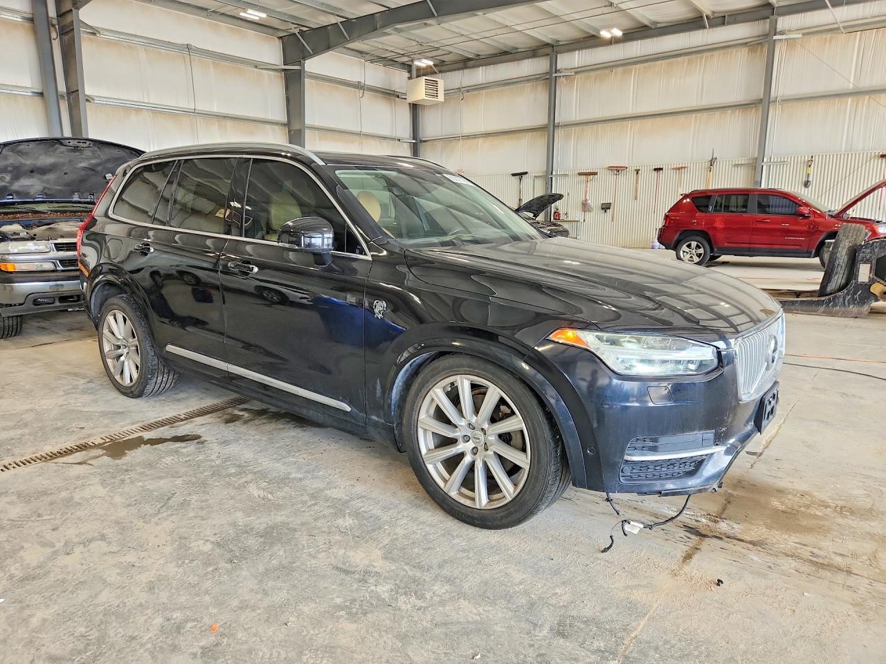 2016 Volvo Xc90 T6 - Image 4