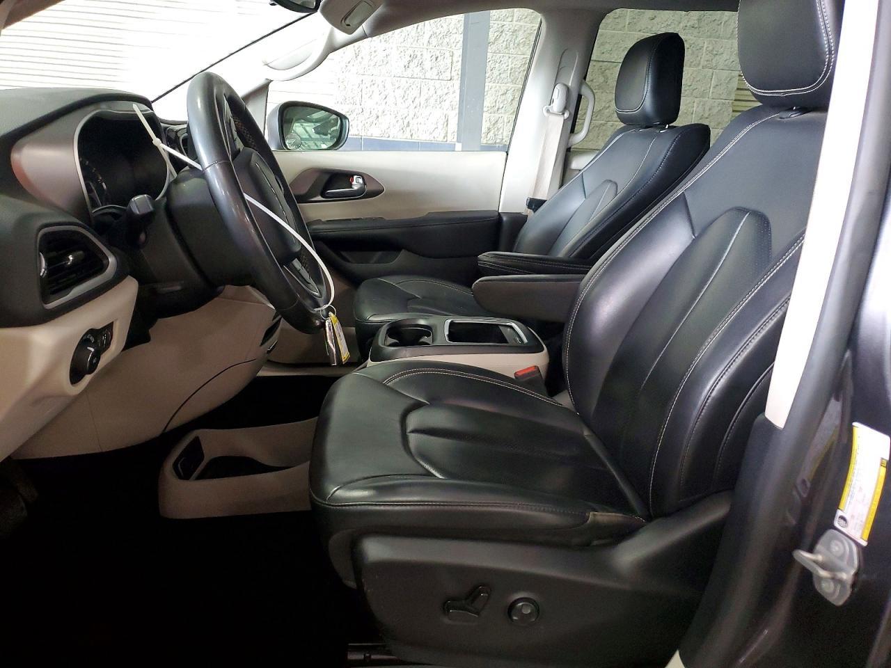 2023 Chrysler Pacifica Touring L - Фото 7