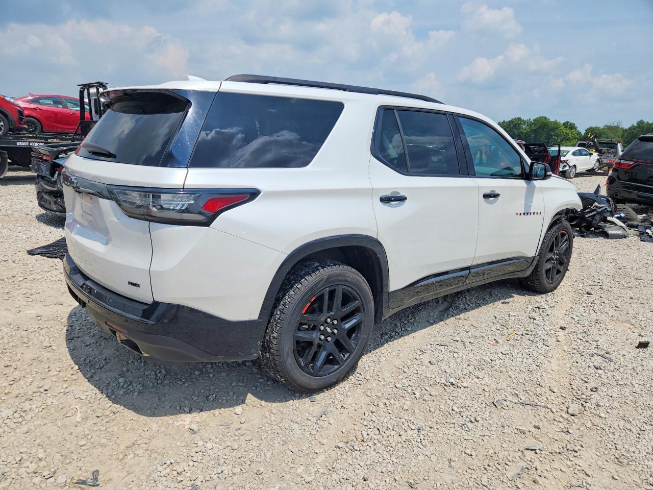 2018 Chevrolet Traverse Premier - Фото 3