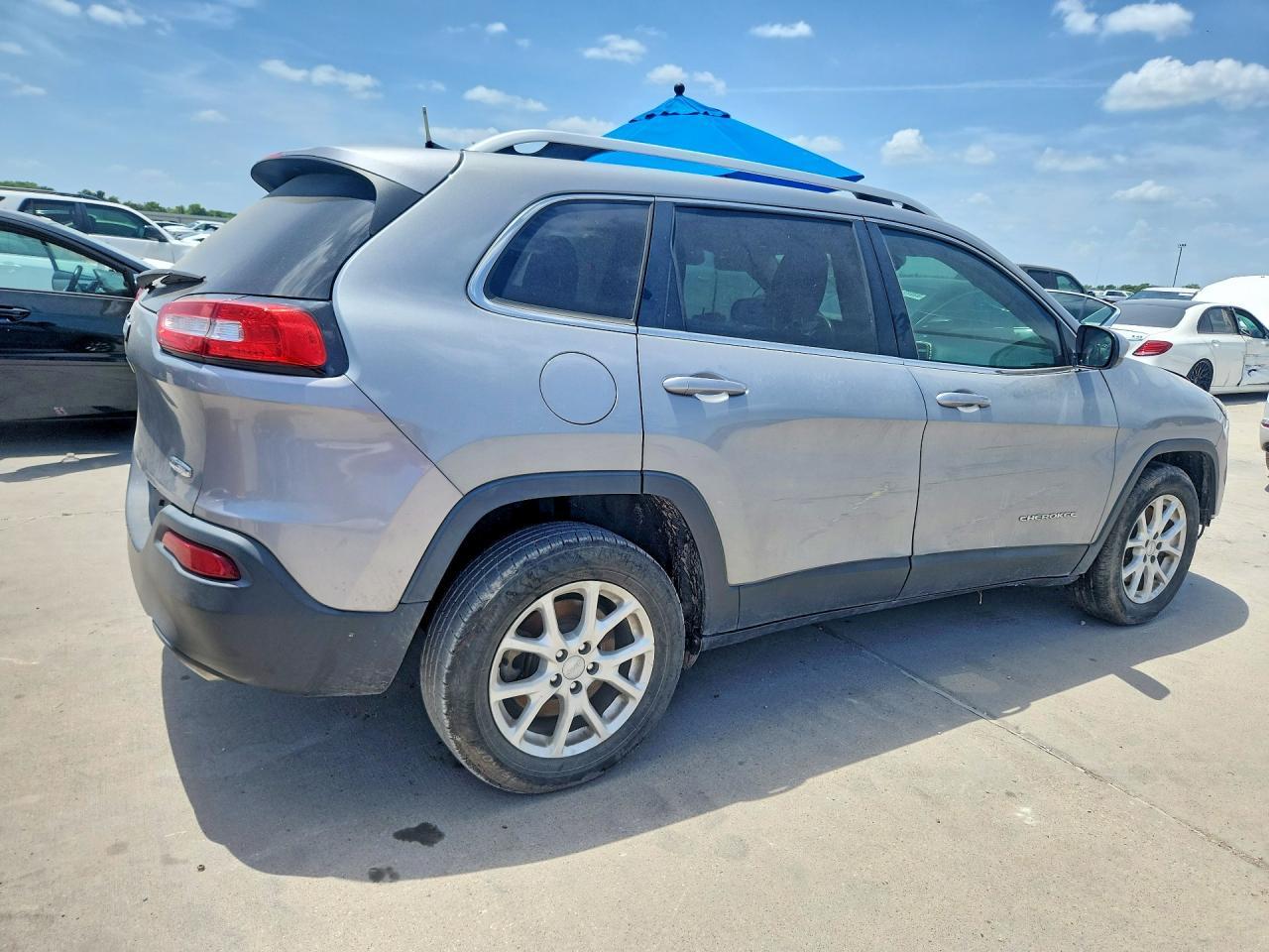 2016 Jeep Cherokee Latitude - Фото 3