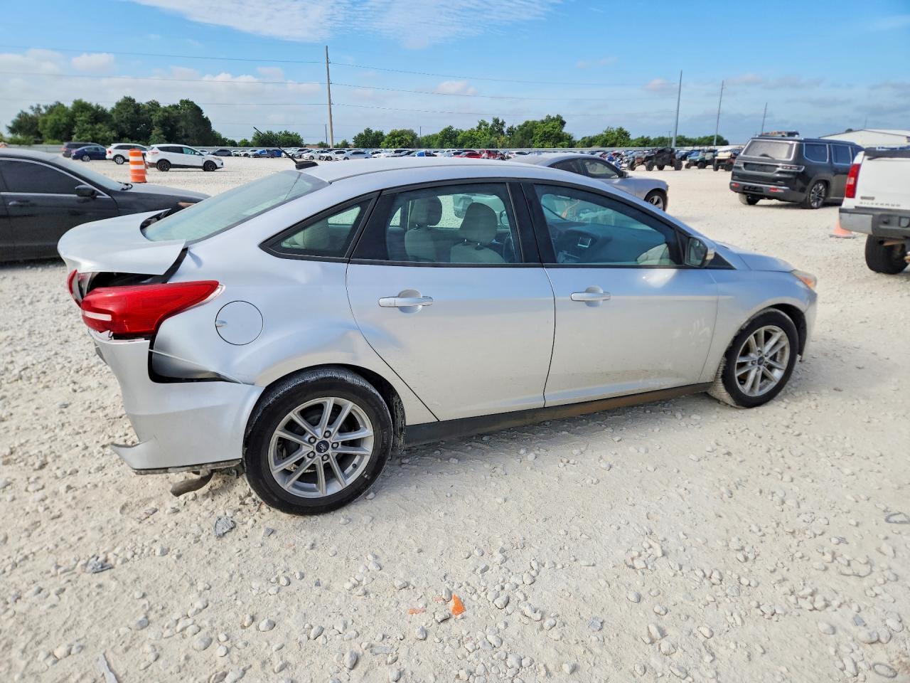 2017 Ford Focus Se - Фото 3