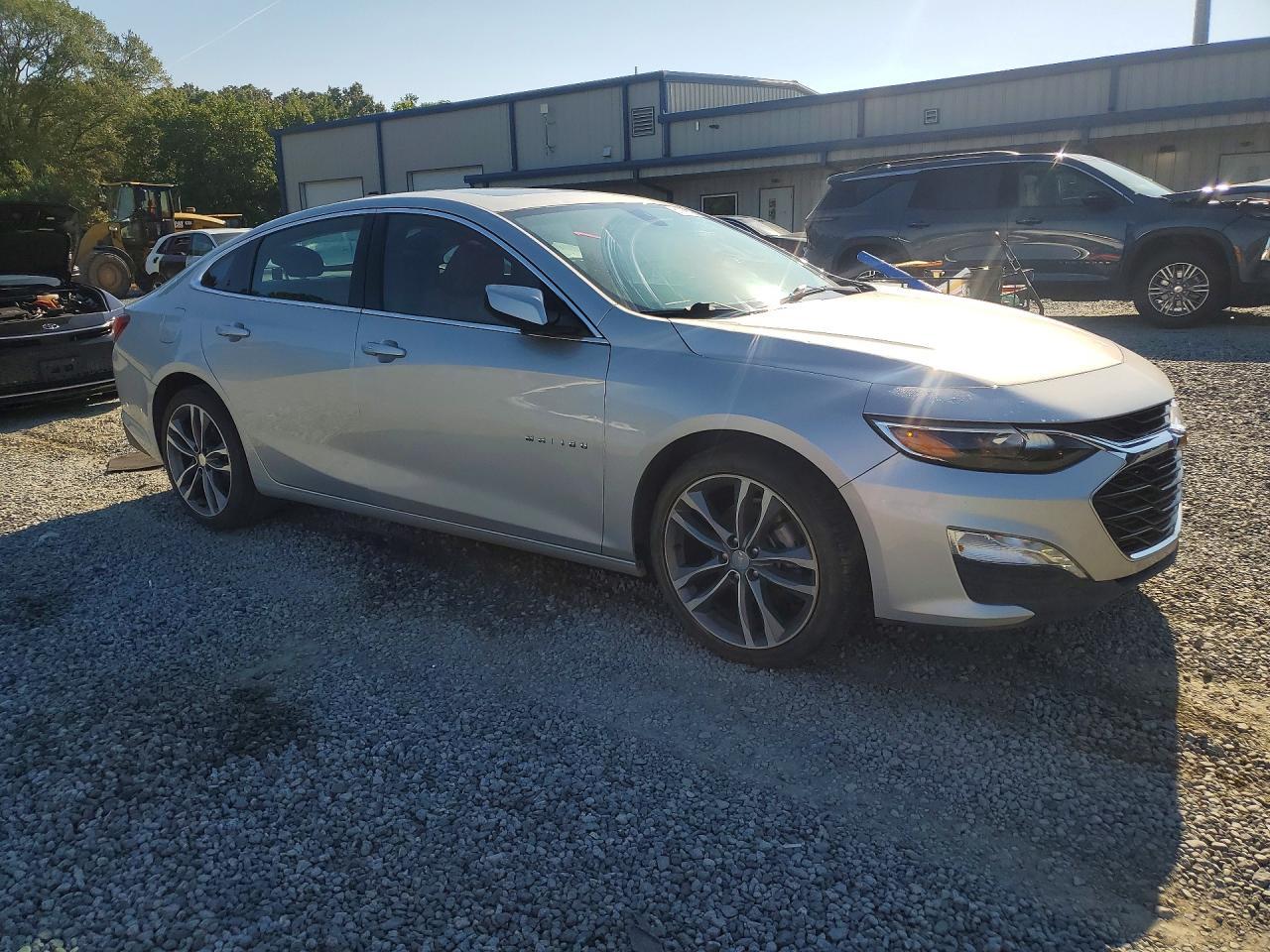2021 Chevrolet Malibu Lt - Фото 4
