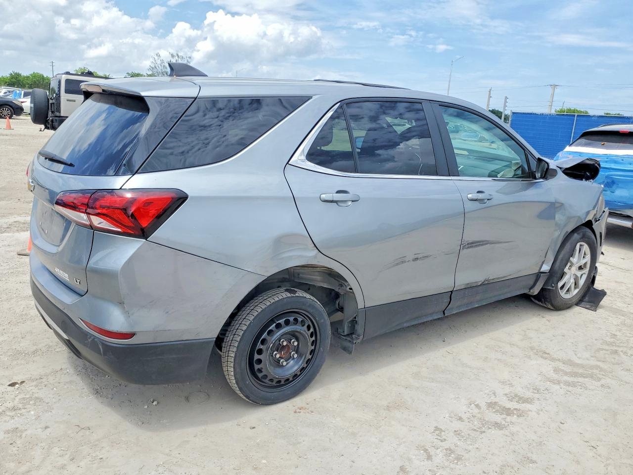 2023 Chevrolet Equinox Lt - Image 3