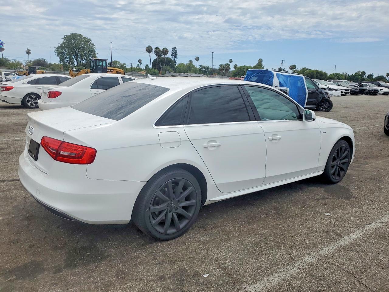 2014 Audi A4 Premium - Фото 3