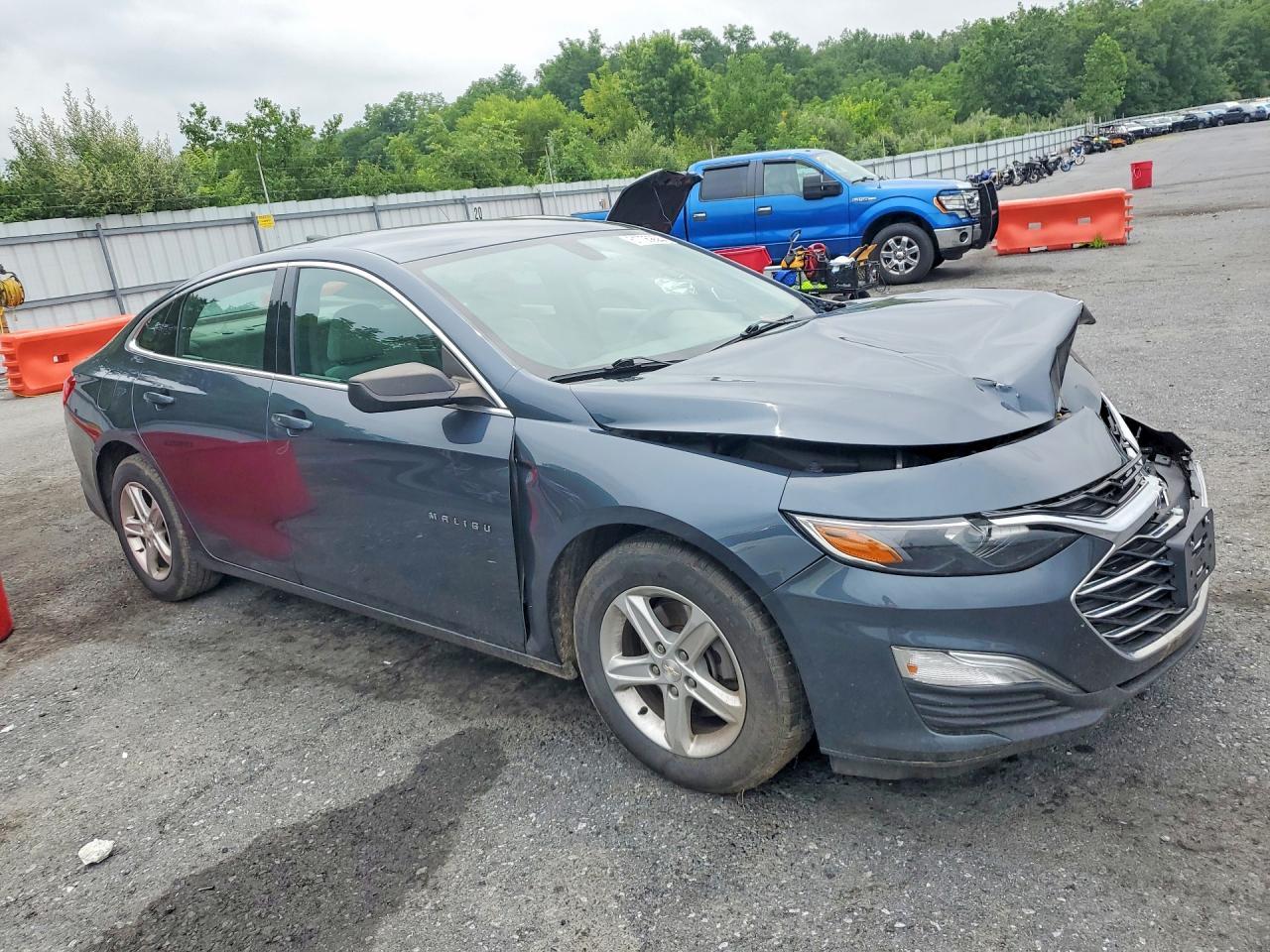 2020 Chevrolet Malibu Ls - Фото 4