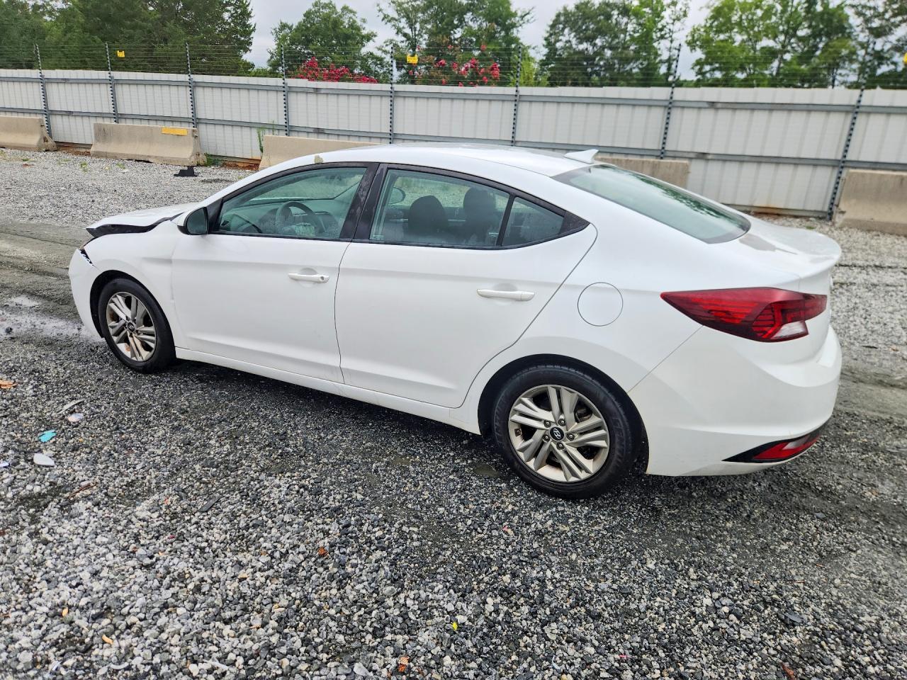 2020 Hyundai Elantra Sel - Фото 2