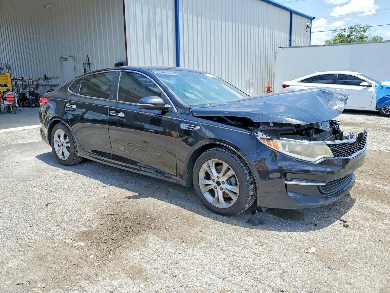 2017 Kia Optima Lx - Image 4