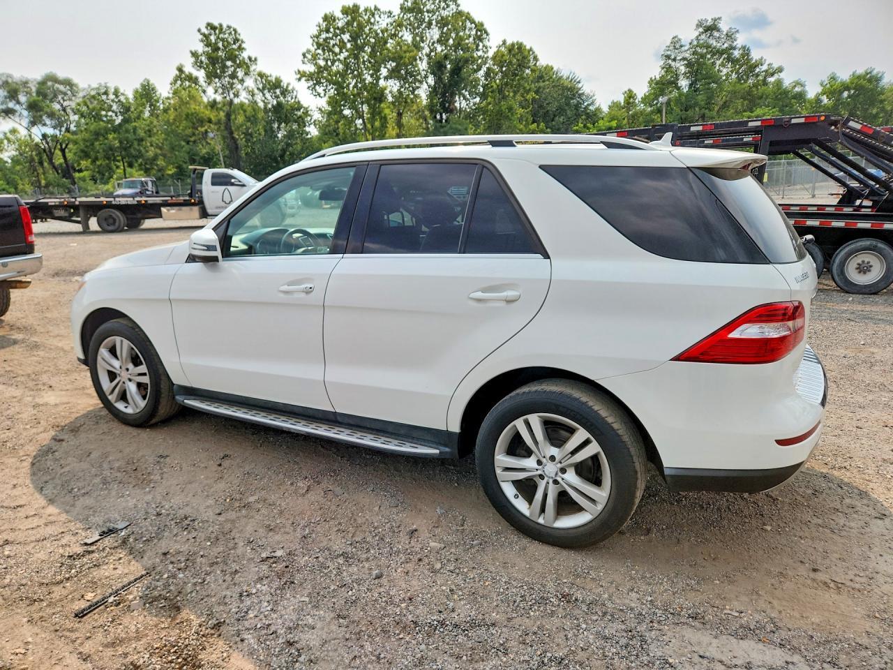 2014 Mercedes-Benz Ml 350 4Matic - Image 2