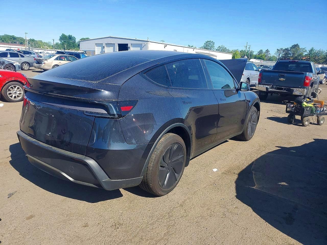 2026 Tesla Model Y - Image 3