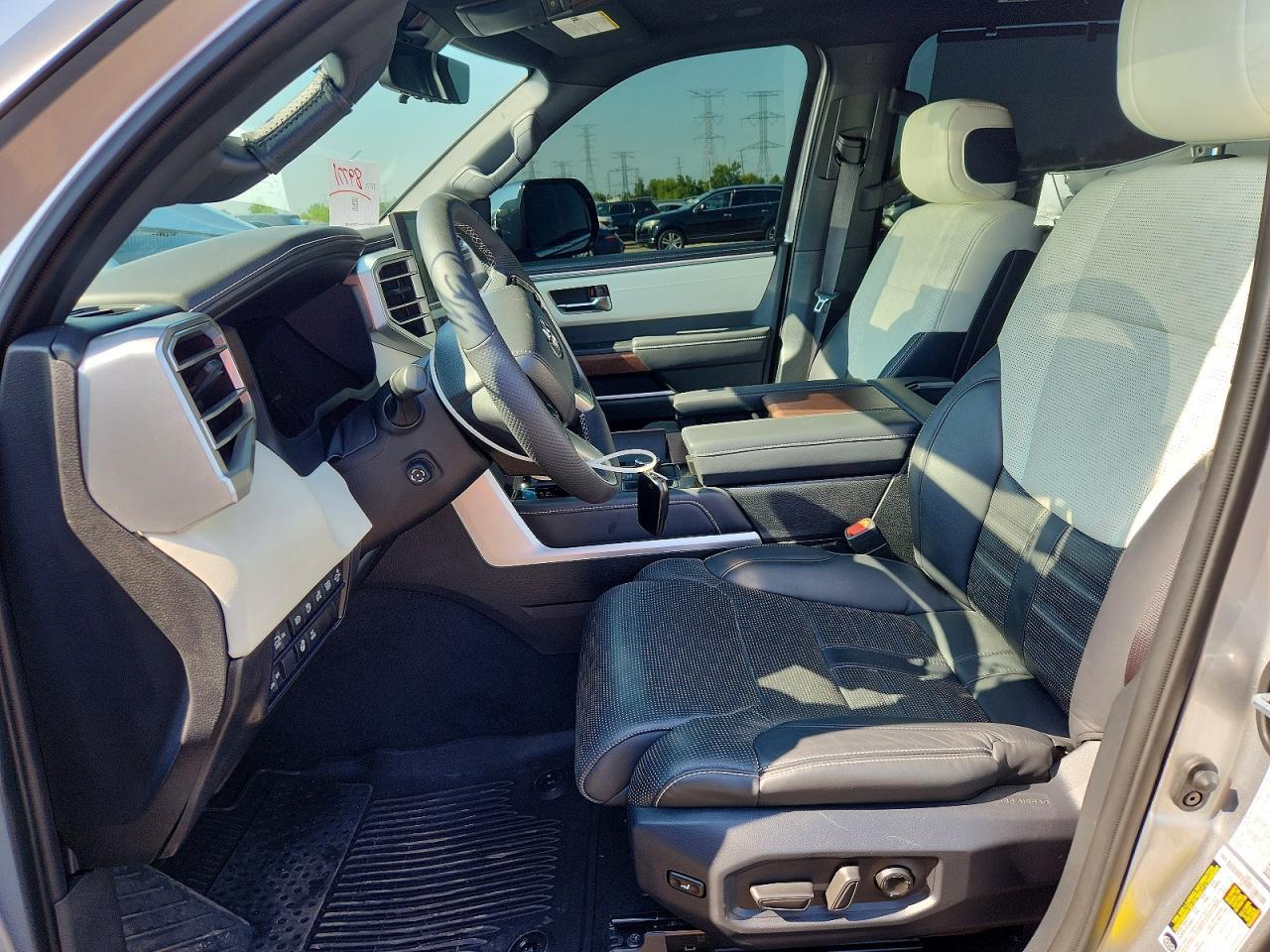 2025 Toyota Sequoia Capstone - Image 7