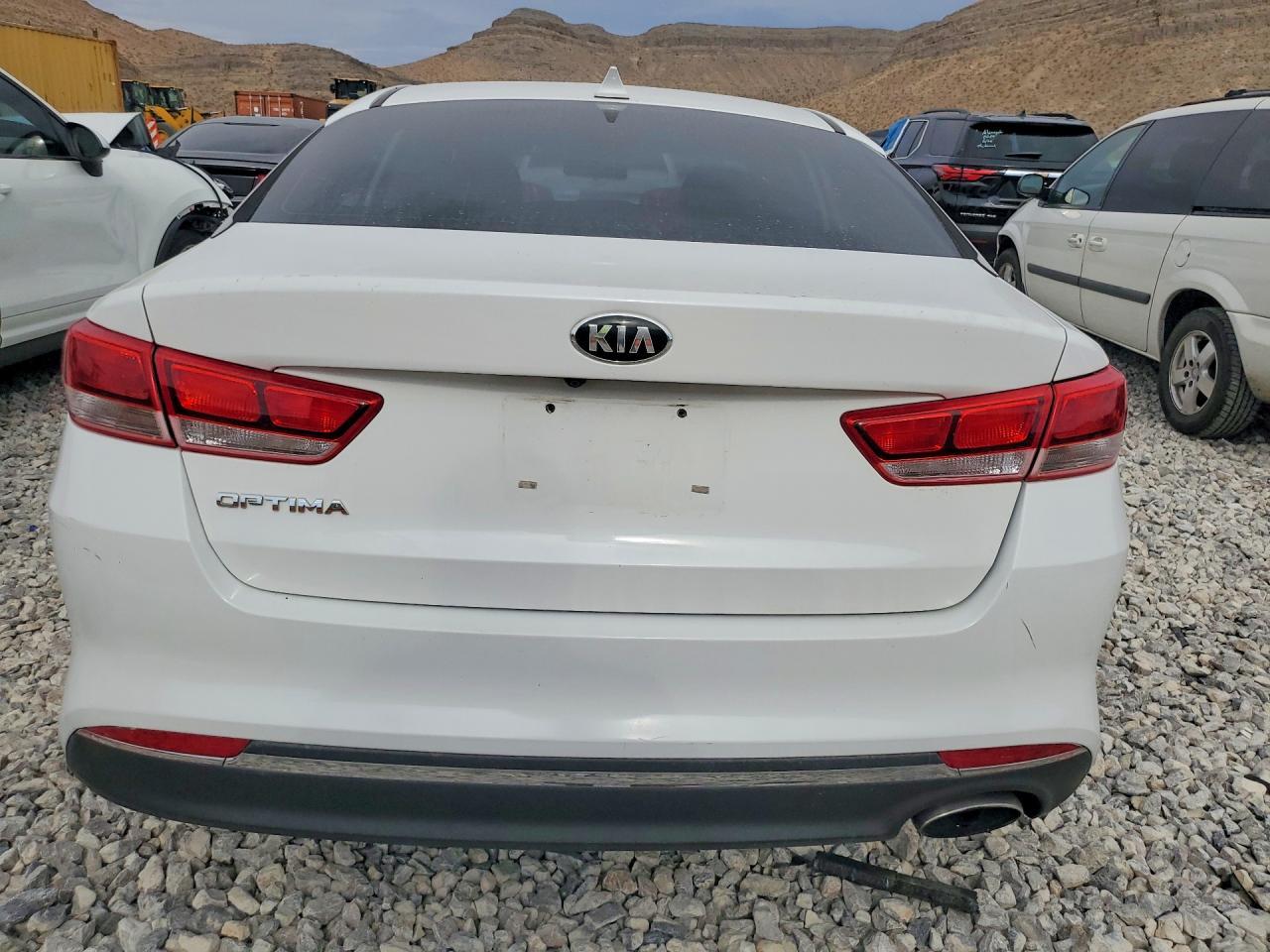 2017 Kia Optima Lx - Фото 6