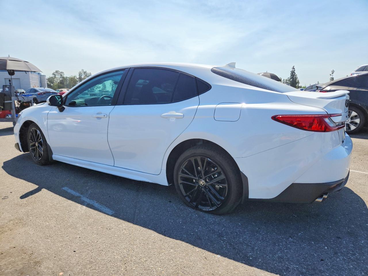 2026 Toyota Camry Se - Фото 2