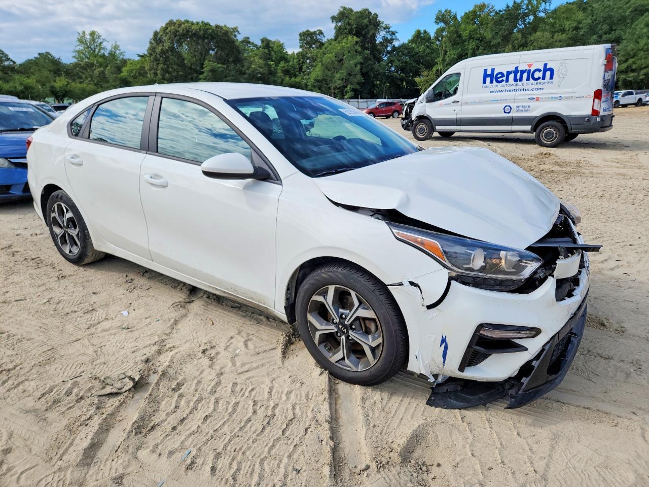 2020 Kia Forte Lxs - Image 4