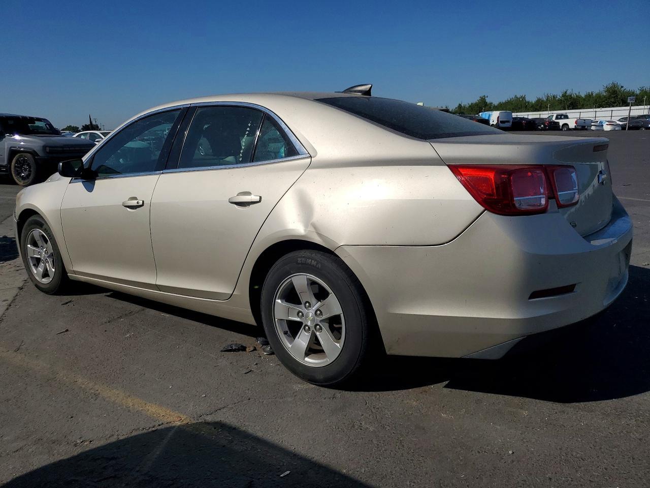 2015 Chevrolet Malibu Ls - Фото 2