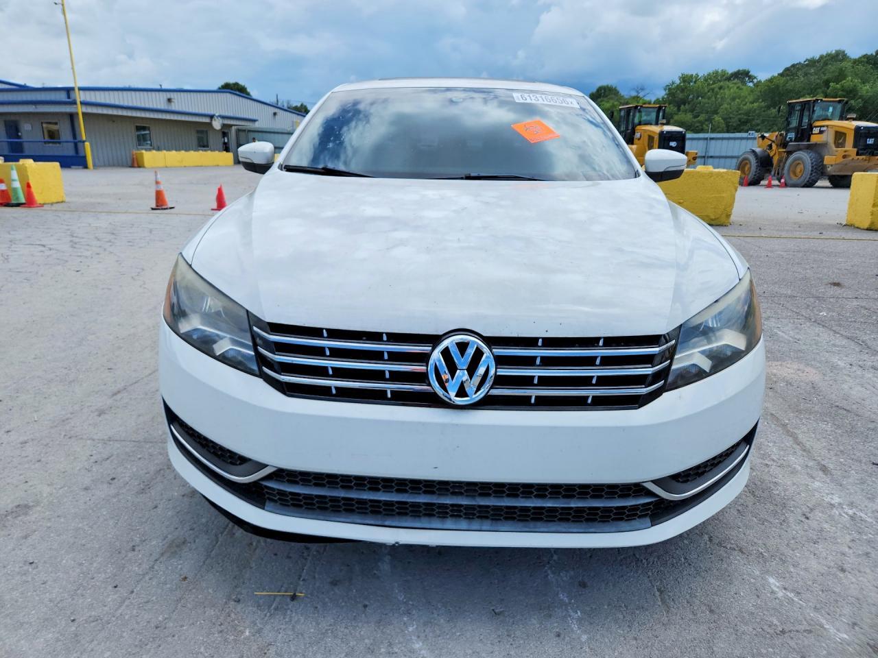 2014 Volkswagen Passat Se - Image 5