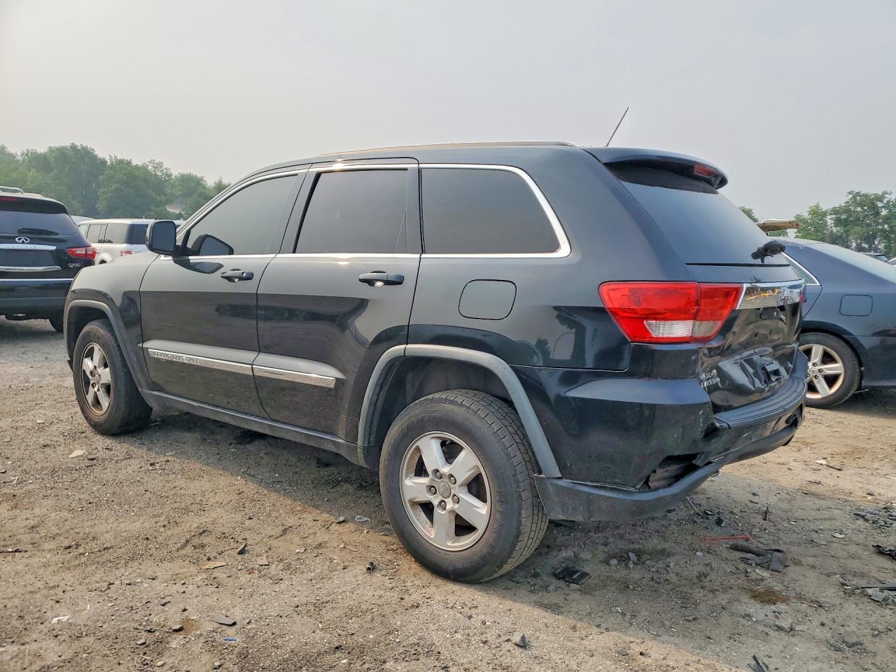 2012 Jeep Grand Cherokee Laredo - Image 2